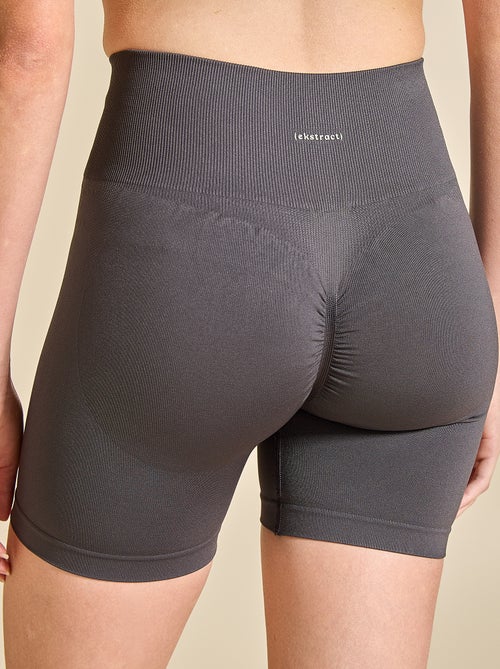 Vormgevende sportshort - (ekstract) - Kiabi