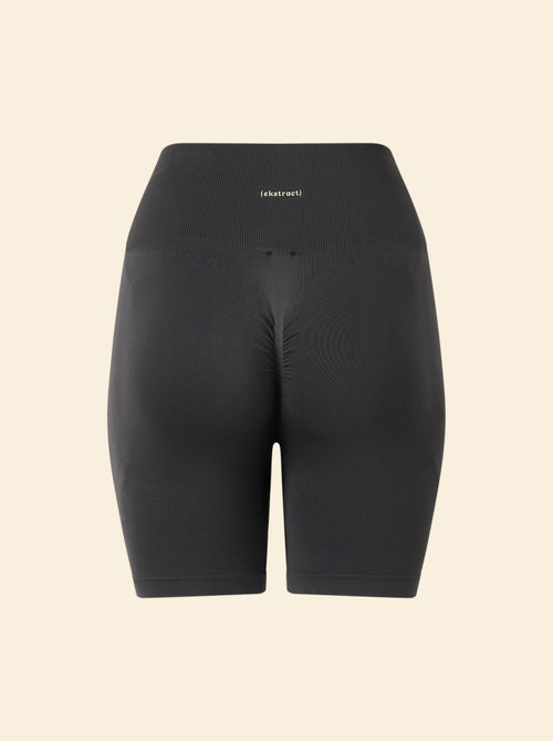 Vormgevende sportshort - (ekstract) - Kiabi