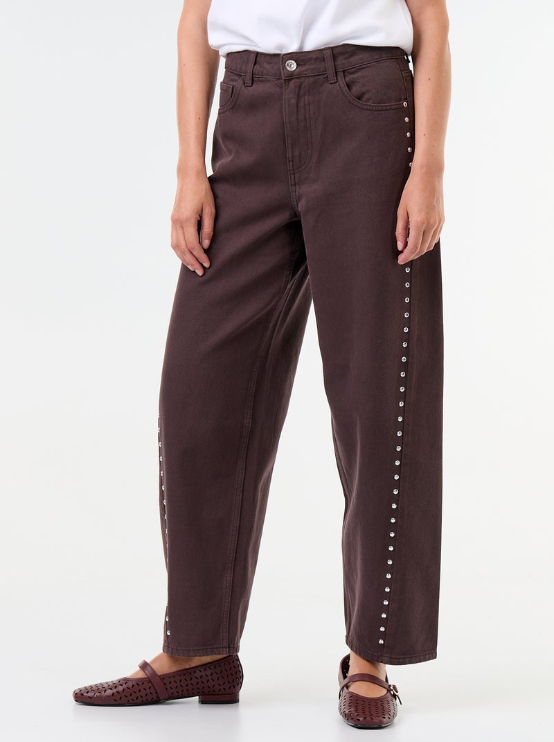 Wide fit jeans met decoratieve studs Bruin - Kiabi