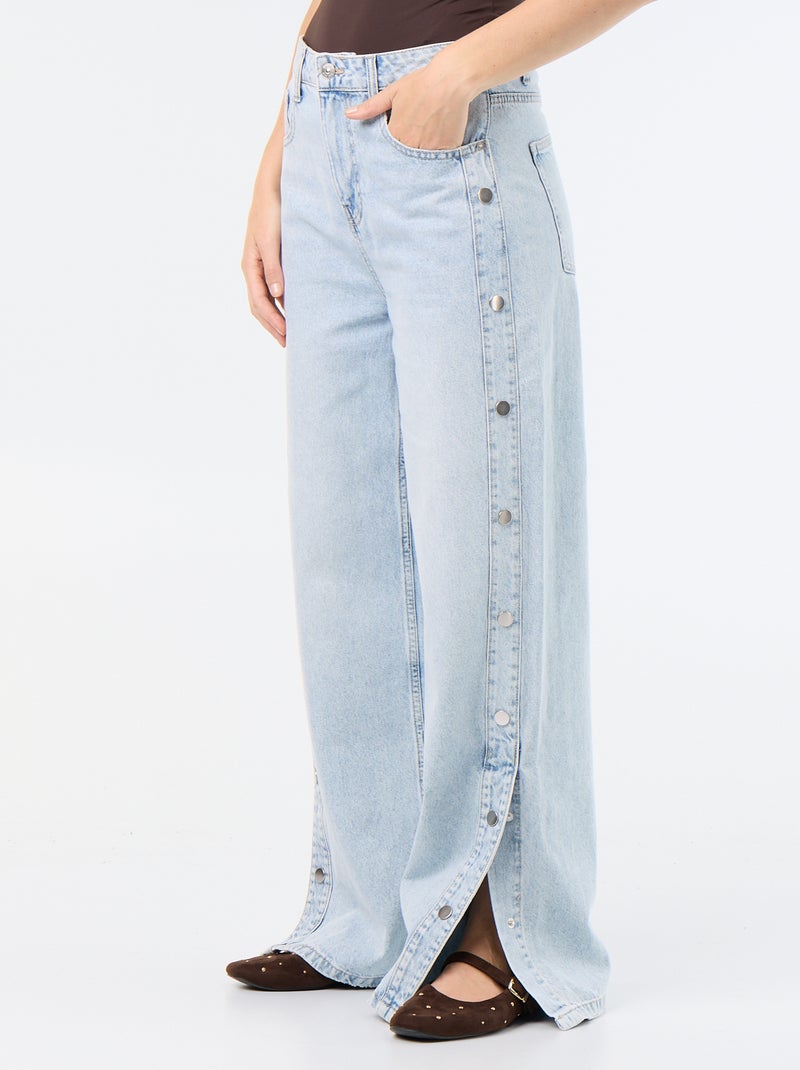 Wide leg jeans / wijde pasvorm met sierdrukknopen aan de zijkanten Blauw - Kiabi