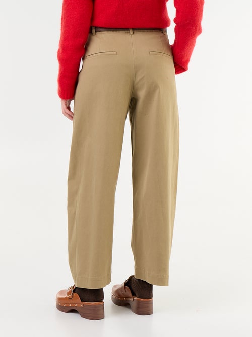 Wijd barrel-model pantalon met imitatielederen riem - Kiabi