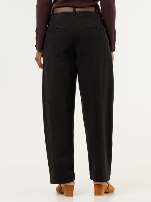 Wijd barrel-model pantalon met imitatielederen riem - Kiabi