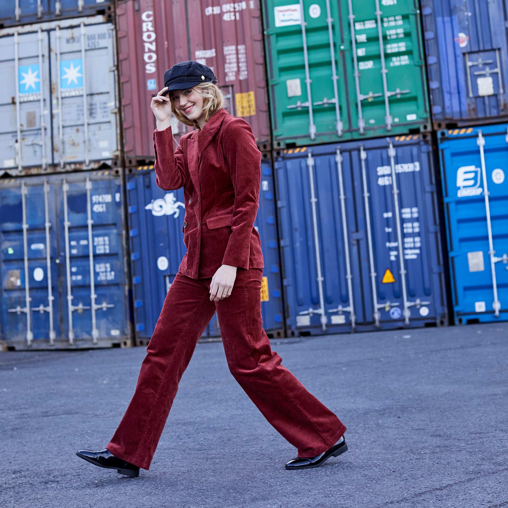 Wijd uitlopende broek van ribfluweel Dameskleding ROOD Kiabi 18,00€