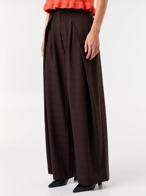 Wijde broek met hoge taille en plooien - Kiabi Wijde broek met hoge taille en plooien - Kiabi