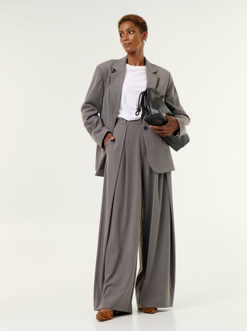 Wijde broek met hoge taille en plooien - Kiabi Wijde broek met hoge taille en plooien - Kiabi