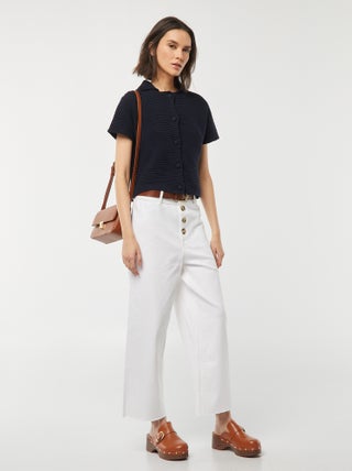 Wijde jeans / Wide leg model met knoopsluiting
