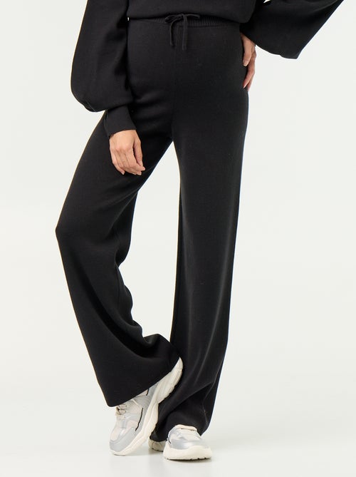 Wijde zwangerschapsbroek van ribtricot - Kiabi Wijde zwangerschapsbroek van ribtricot - Kiabi