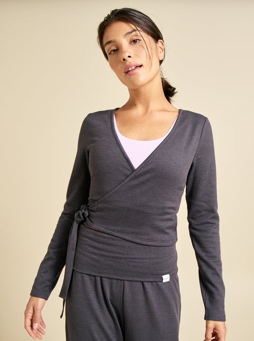 Yogashirt met lange mouwen en overslagmodel (ekstract) - Kiabi Yogashirt met lange mouwen en overslagmodel (ekstract) - Kiabi